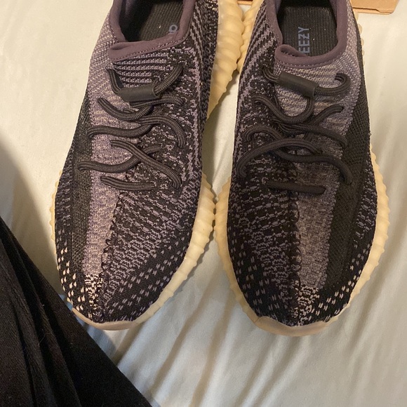 Yeezy boost 350 b2 asriel